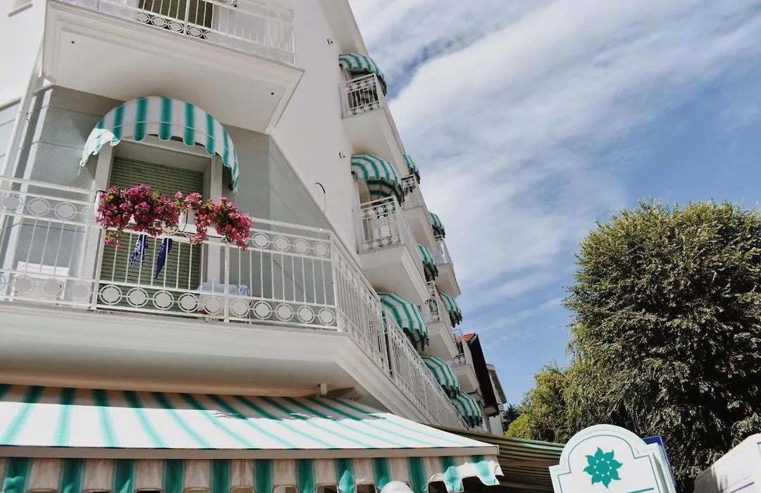 Hotel Flora-1